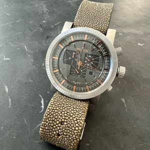 Womens Nixon “The Magnacon” Wrist Watch